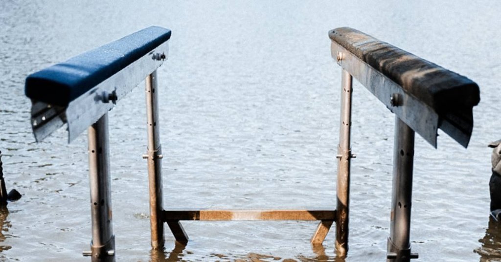 6 Tips for Properly Maintaining Your Boat Lift